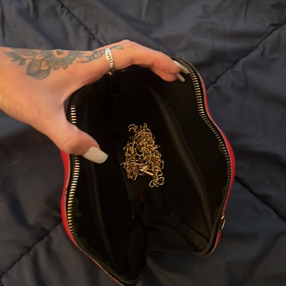 Purse - Picture 2 of 3